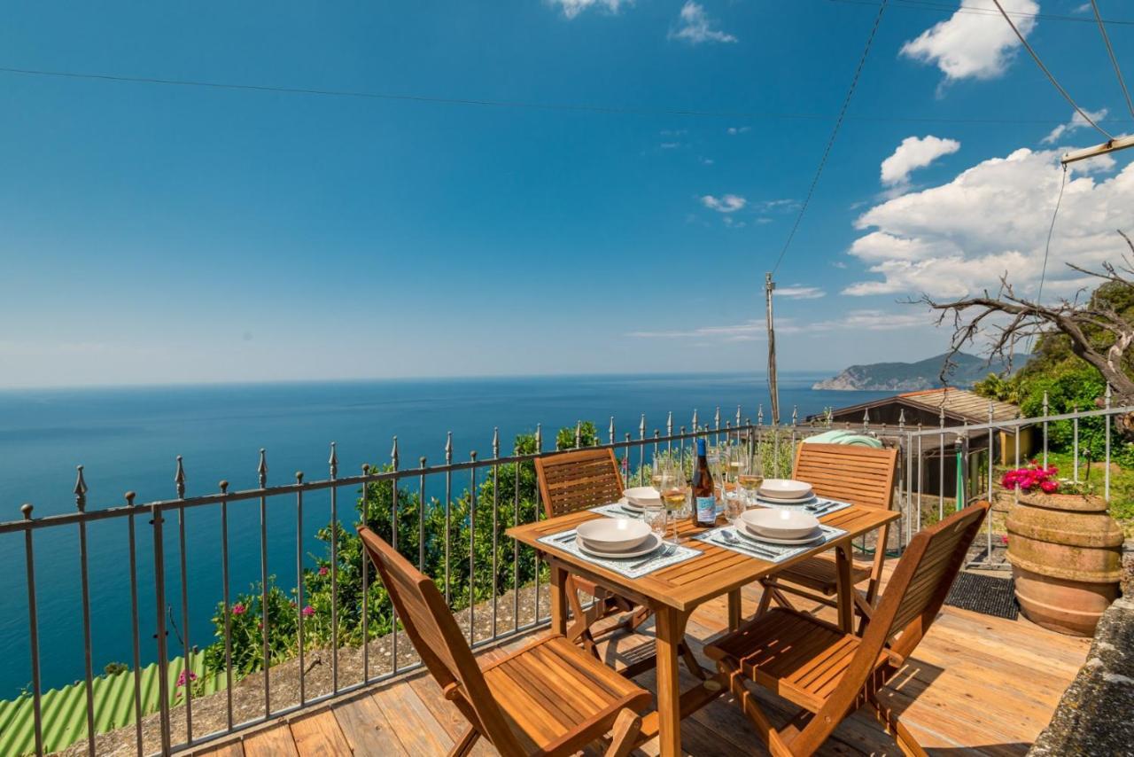Orizzonte Damare Apartment Volastra Bagian luar foto